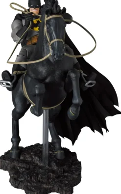MAFEX Batman & Horse (The Dark Knight Returns)