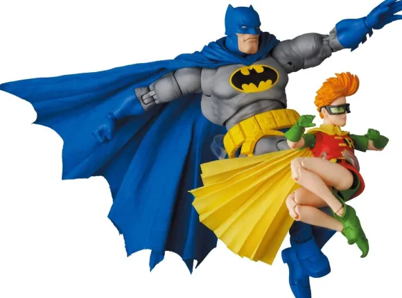 MAFEX Batman Blue Ver. & Robin (The Dark Knight Returns)