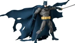 MAFEX Batman Damage Ver. (Batman: Hush Ver.)