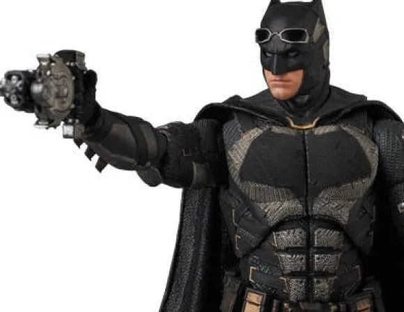 MAFEX Batman Tactical Suit Ver. (Justice League)