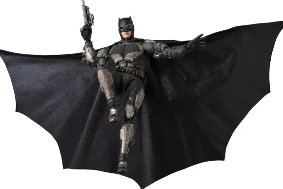 MAFEX Batman Tactical Suit Ver. (Justice League)