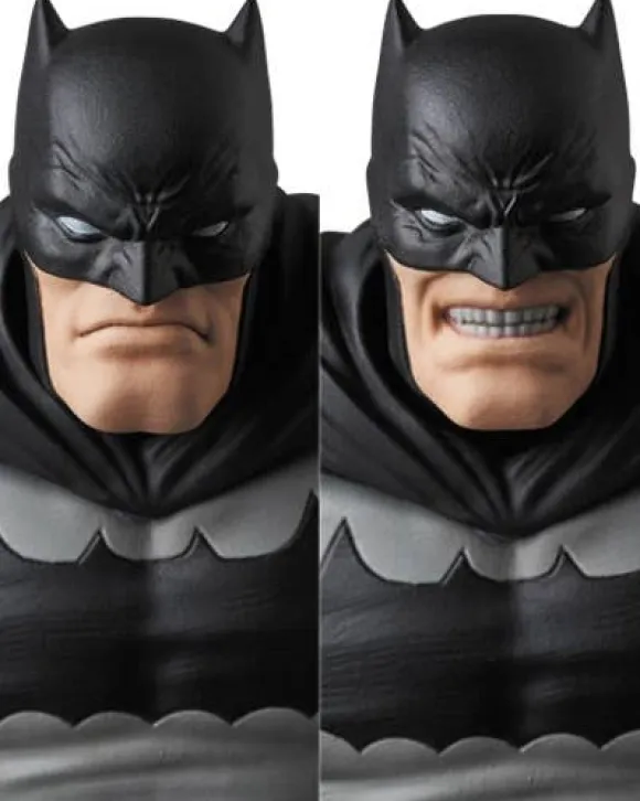 MAFEX Batman (The Dark Knight Returns)