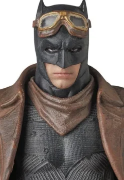 MAFEX Batman V. Superman: Knightmare Batman
