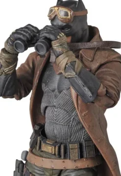 MAFEX Batman V. Superman: Knightmare Batman