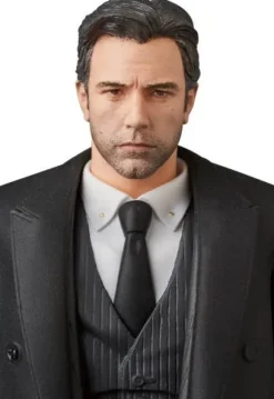 MAFEX Bruce Wayne - Justice League