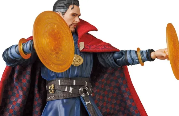 MAFEX Doctor Strange (Infinity War Ver.)