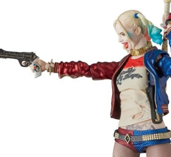 MAFEX Harley Quinn Suicide Squad (Reissue)