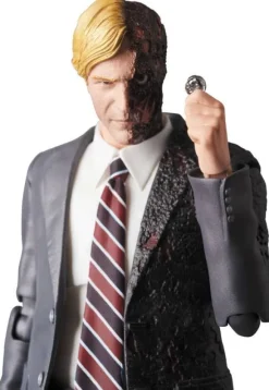MAFEX Harvey Dent (The Dark Knight Trilogy)