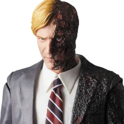 MAFEX Harvey Dent (The Dark Knight Trilogy)
