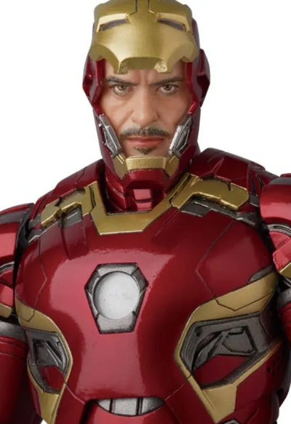 MAFEX Iron Man Mark 45 (Avengers: Age of Ultron)