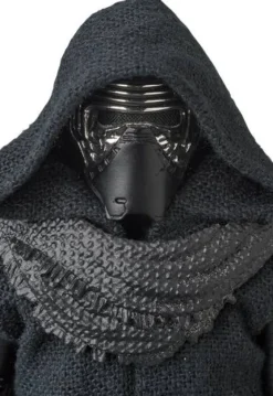 MAFEX Kylo Ren (Star Wars: The Force Awakens)