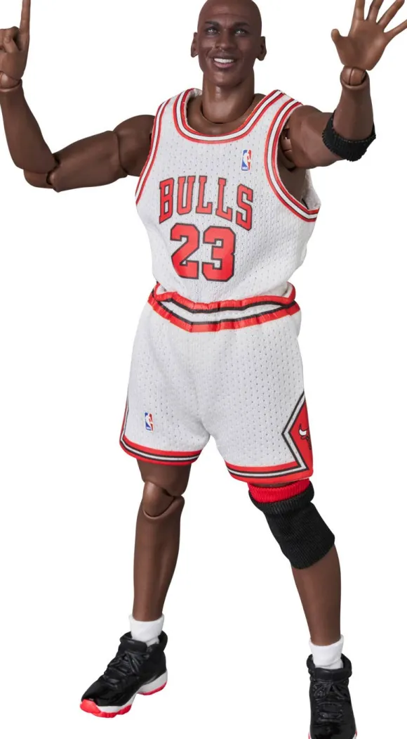 MAFEX Michael Jordan (Chicago Bulls Home)