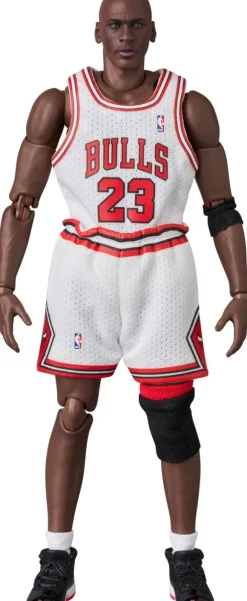 MAFEX Michael Jordan (Chicago Bulls Home)