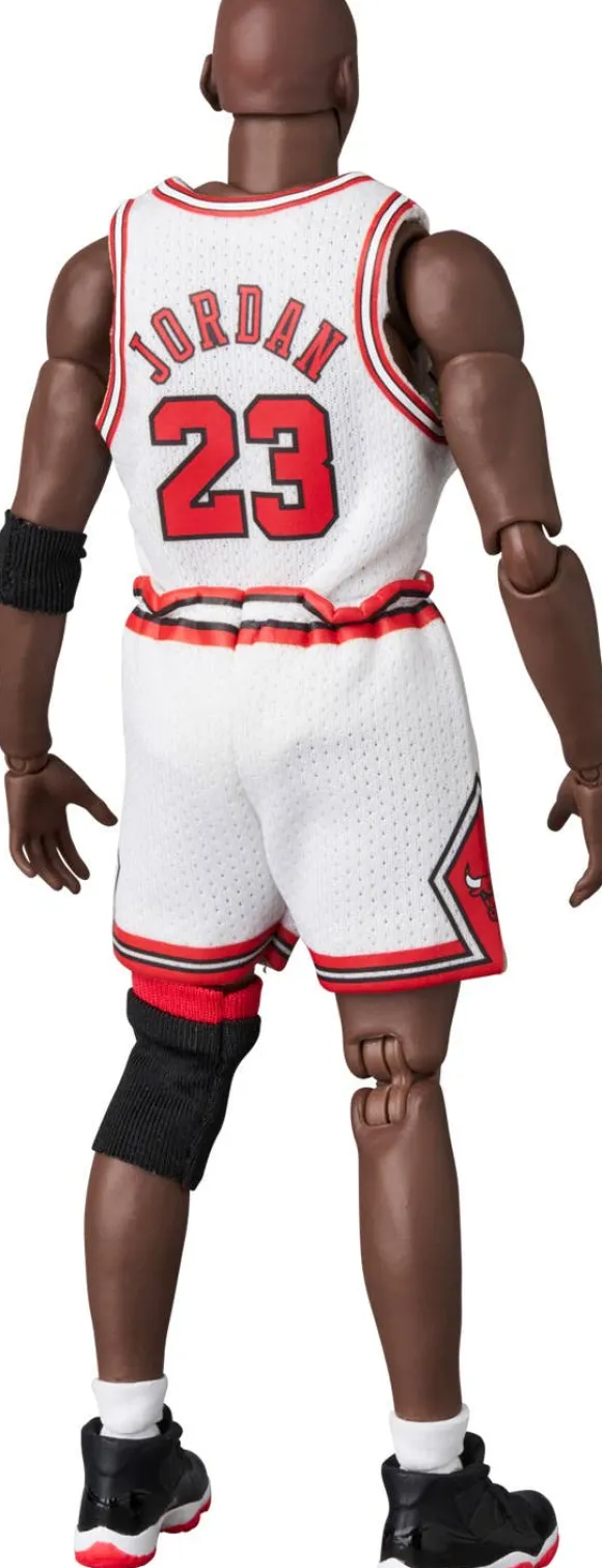 MAFEX Michael Jordan (Chicago Bulls Home)