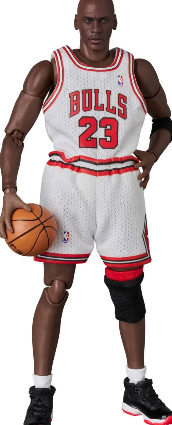 MAFEX Michael Jordan (Chicago Bulls Home)