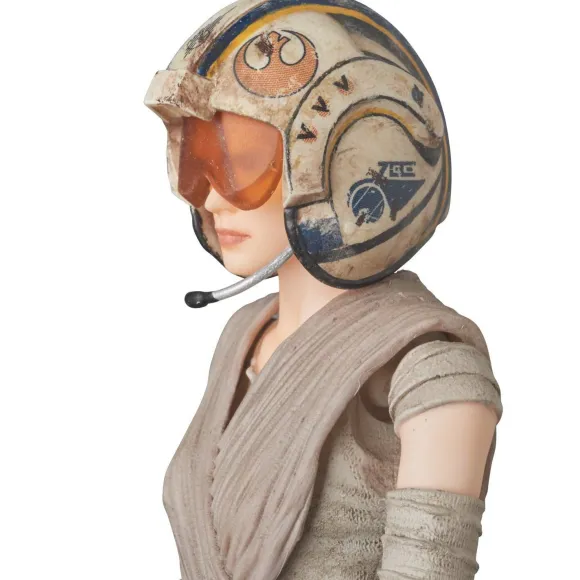 MAFEX Rey (Star Wars: The Force Awakens)
