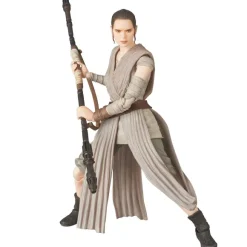 MAFEX Rey (Star Wars: The Force Awakens)