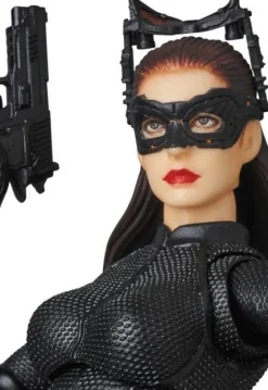 MAFEX Selina Kyle Ver. 2.0 - The Dark Knight Rises