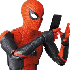MAFEX Spider-Man Upgraded Suit (No Way Home)