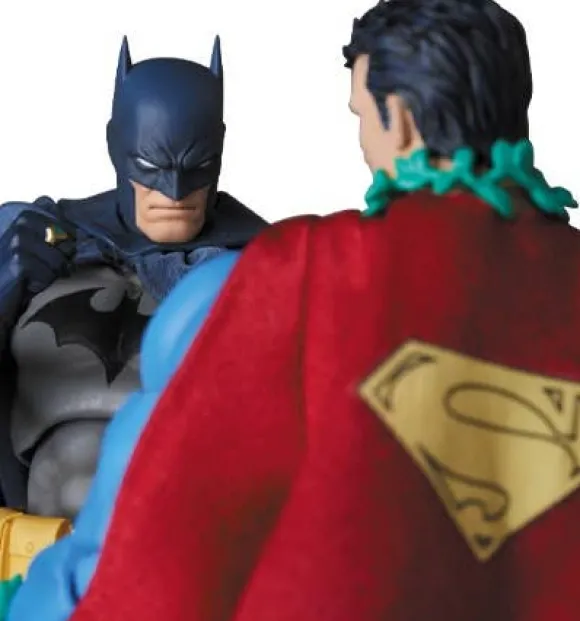 Mafex Superman (Hush Ver.)