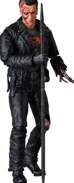 MAFEX T-800 (T2:Battle Damage Ver.)
