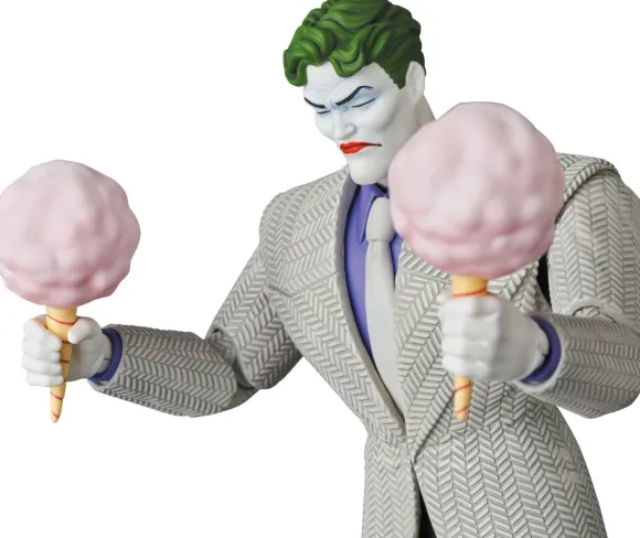MAFEX The Joker (The Dark Knight Returns) Variant Suit Ver.