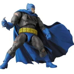 MAFEX Batman (TDKR:The Dark Knight Triumphant)
