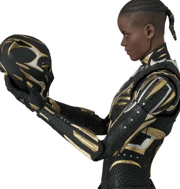 MAFEX Black Panther (Wakanda Forever)