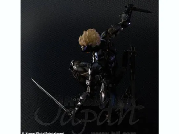 Metal Gear Play Arts Kai: Raiden