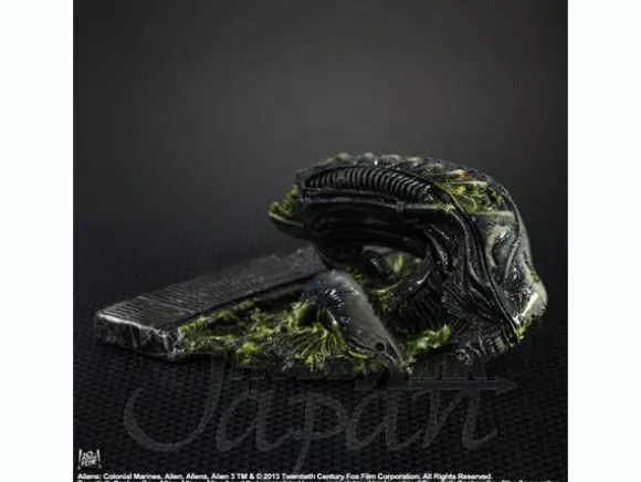 Play Arts Kai: Aliens No.1 Lurker