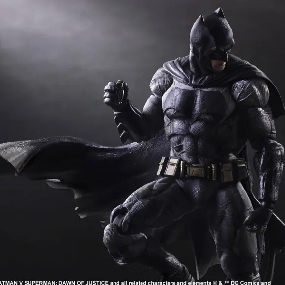 Play Arts Kai Batman v Superman: Dawn of Justice: Batman