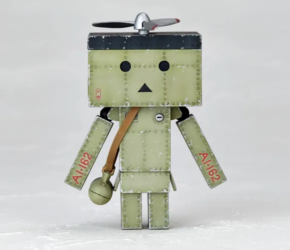 Revoltech: Danboard Mini Mitsubishi A6M2 Type 0 Model 21 Ver.