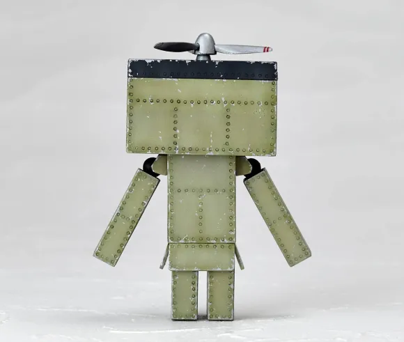 Revoltech: Danboard Mini Mitsubishi A6M2 Type 0 Model 21 Ver.