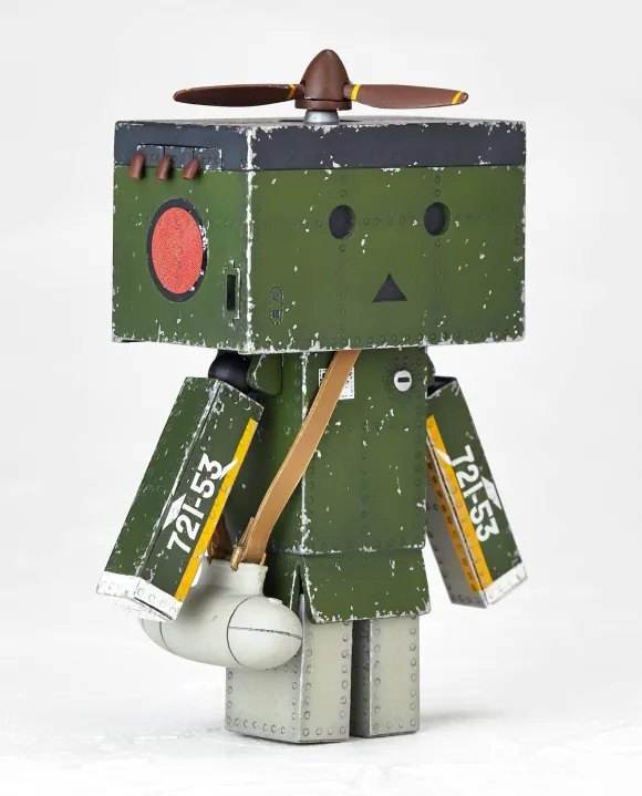 Revoltech: Danboard Mini Mitsubishi A6M2 Type 0 Model 52 Ver.