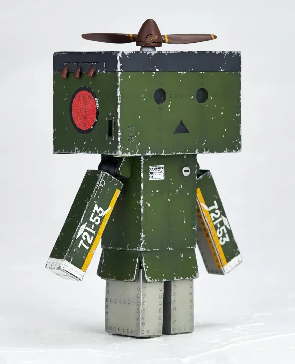 Revoltech: Danboard Mini Mitsubishi A6M2 Type 0 Model 52 Ver.