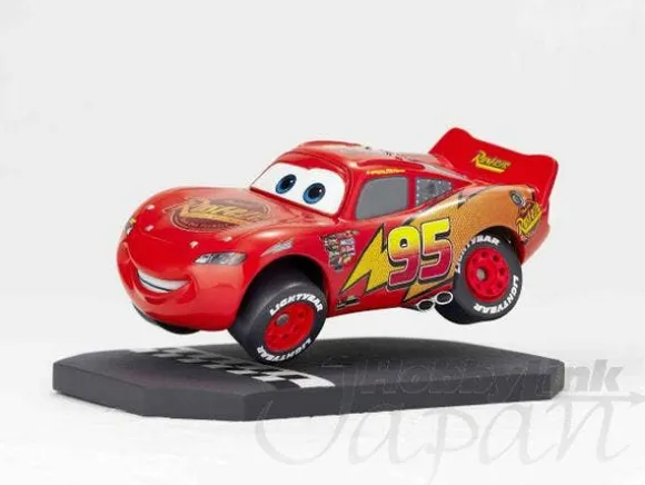 Revoltech Pixar Lightning McQueen