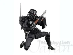 Revoltech Protect Gear "Red Spectacles" Edition