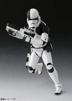 S.H.Figuarts Executioner & Elite Pretorian Guard - Double Blade with BB-2 (Star Wars: The Last Jedi)