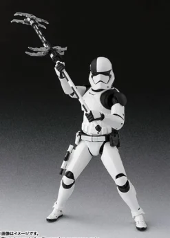 S.H.Figuarts Executioner & Elite Pretorian Guard - Double Blade with BB-2 (Star Wars: The Last Jedi)