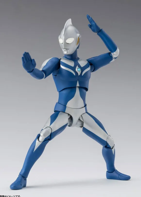 S.H.Figuarts Ultraman Cosmos Luna Mode