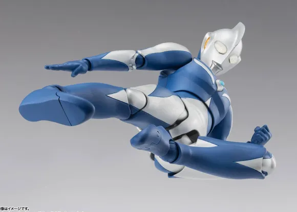 S.H.Figuarts Ultraman Cosmos Luna Mode